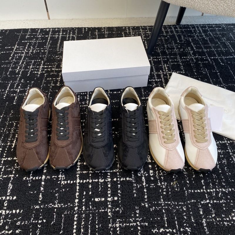 The New Sports Shoes For Autumn And Winter 24 Use A Worn-Out Canvas Upper Design_voghion.com
