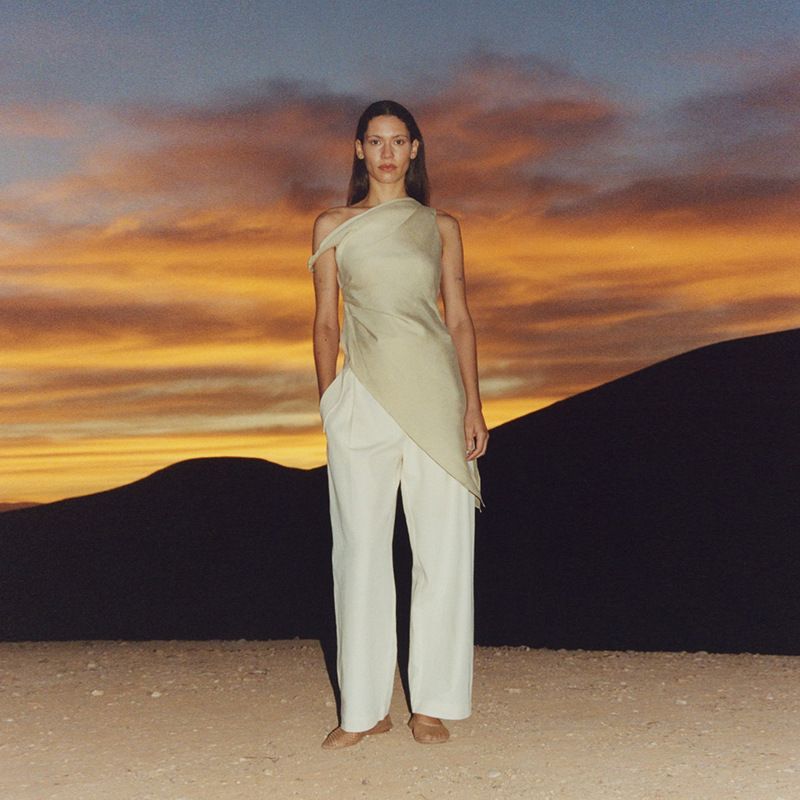 Women's 2025 Spring/Summer New Fashion Personalized Single Shoulder Solid Color Irregular Long T-shirt Top For Women_voghion.com