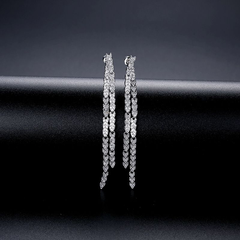 Orecchini pendenti a forma di cuore con nappe e pietre micro-pavé, eleganti orecchini lunghi pendenti per donna_voghion.com