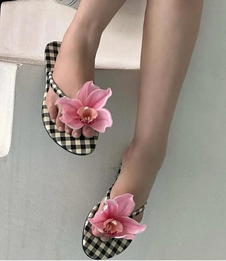 Chaussures de style bohème pour les vacances, style Phalaenopsis, boucle, tempérament doux, fleur, voyage, photo, grotte, sandales, accessoires pour femmes_voghion.com