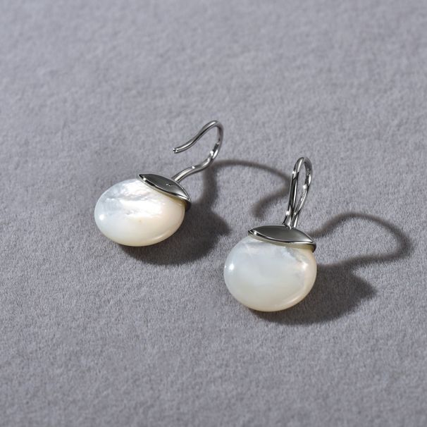 Women's Jewelry Elegant Brass 18K Gold Plated Black Onyx And White Mother-of-Pearl Dangle Earrings, Minimalist Geometric Design_voghion.com