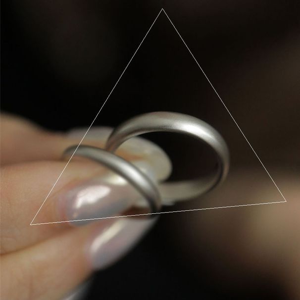 2025 New Matte Frosted Adjustable Ring For Women Simple Design High-Grade Diamond Couple Rings_voghion.com