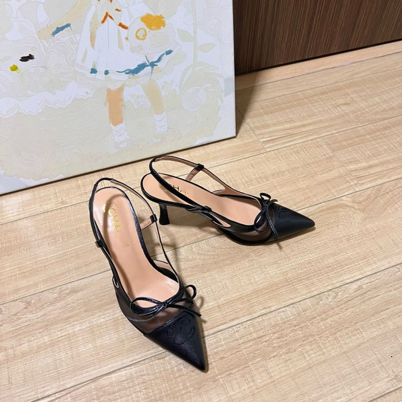 Sandali con tacco alto sottile con fiocco Xiaoxiangfeng per donna 2024 Nuova estate in filato trasparente in pelle con doppia C a punta_voghion.com