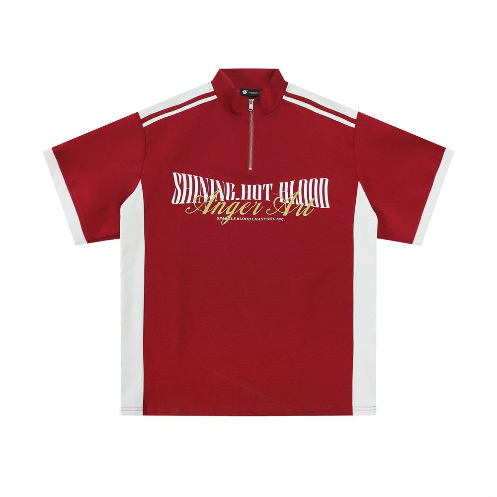 Męska letnia, luźna koszulka polo z krótkim rękawem i półsuwakiem, z nadrukiem liter i dopasowanym kolorystycznie kołnierzykiem stójką_voghion.com