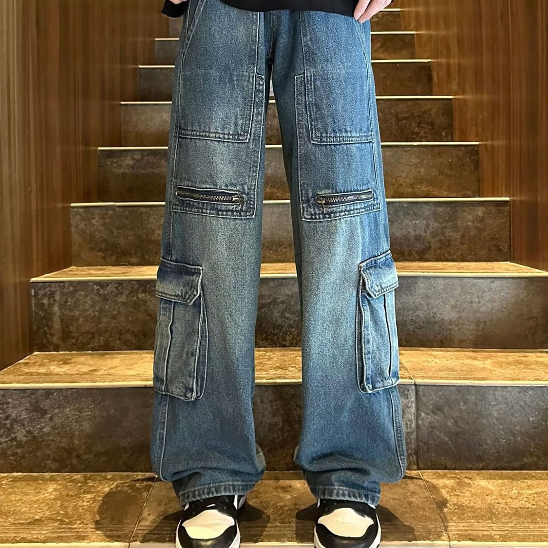 Einzigartiges Design im amerikanischen Stil mit mehreren Taschen für Herren im Frühling und Herbst, neue lockere, gerade Jeans mit weitem Bein_voghion.com