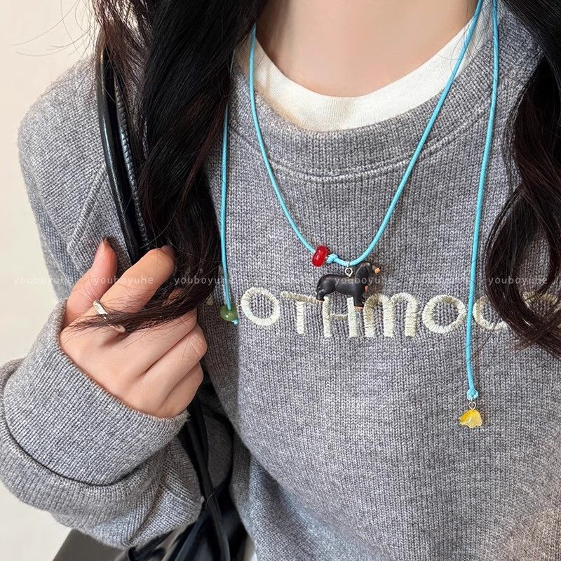 Collar de cuerda tejida con diseño de cachorro tridimensional de dibujos animados para mujer, cadena de suéter con cuello largo y diseño de perro salchicha infantil._voghion.com