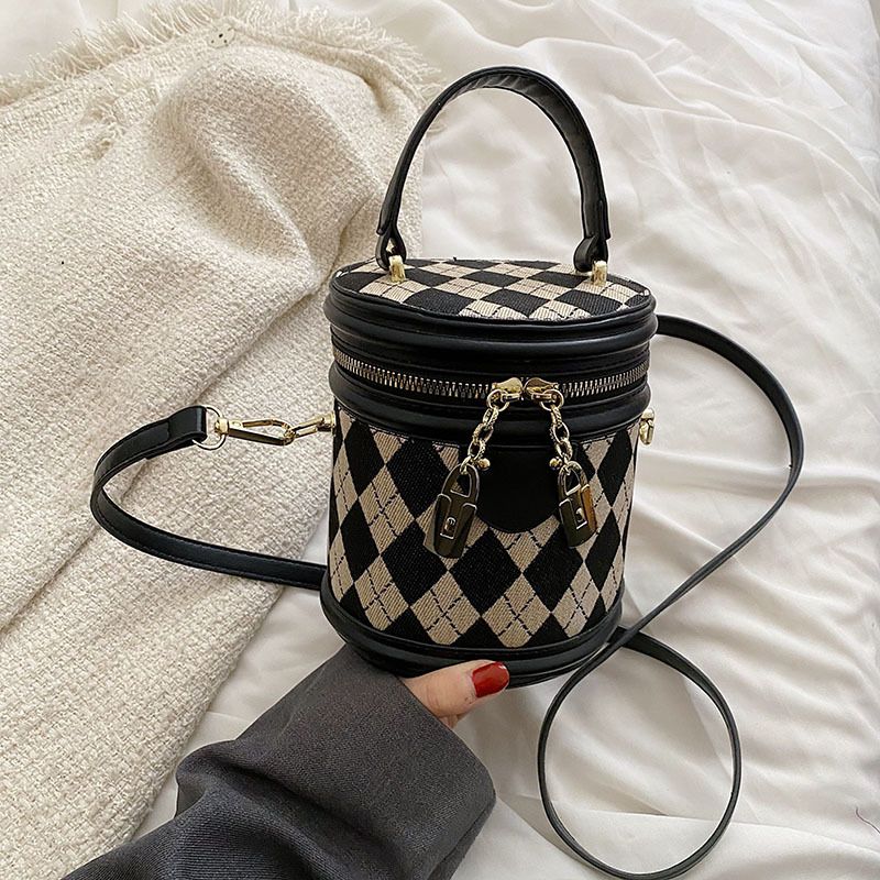 Beliebte kleine Tasche Damen 2023 neue Mode kleine Menge Umhängetasche Textur Lingge tragbare Eimertasche_voghion.com