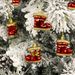 Weihnachtsbaum-Dekoration in Erdbeerform, bemalte Ornamente, hängende Ornamente, Weihnachtsanhänger, Requisiten, Weihnachtsgeschenke_voghion.com