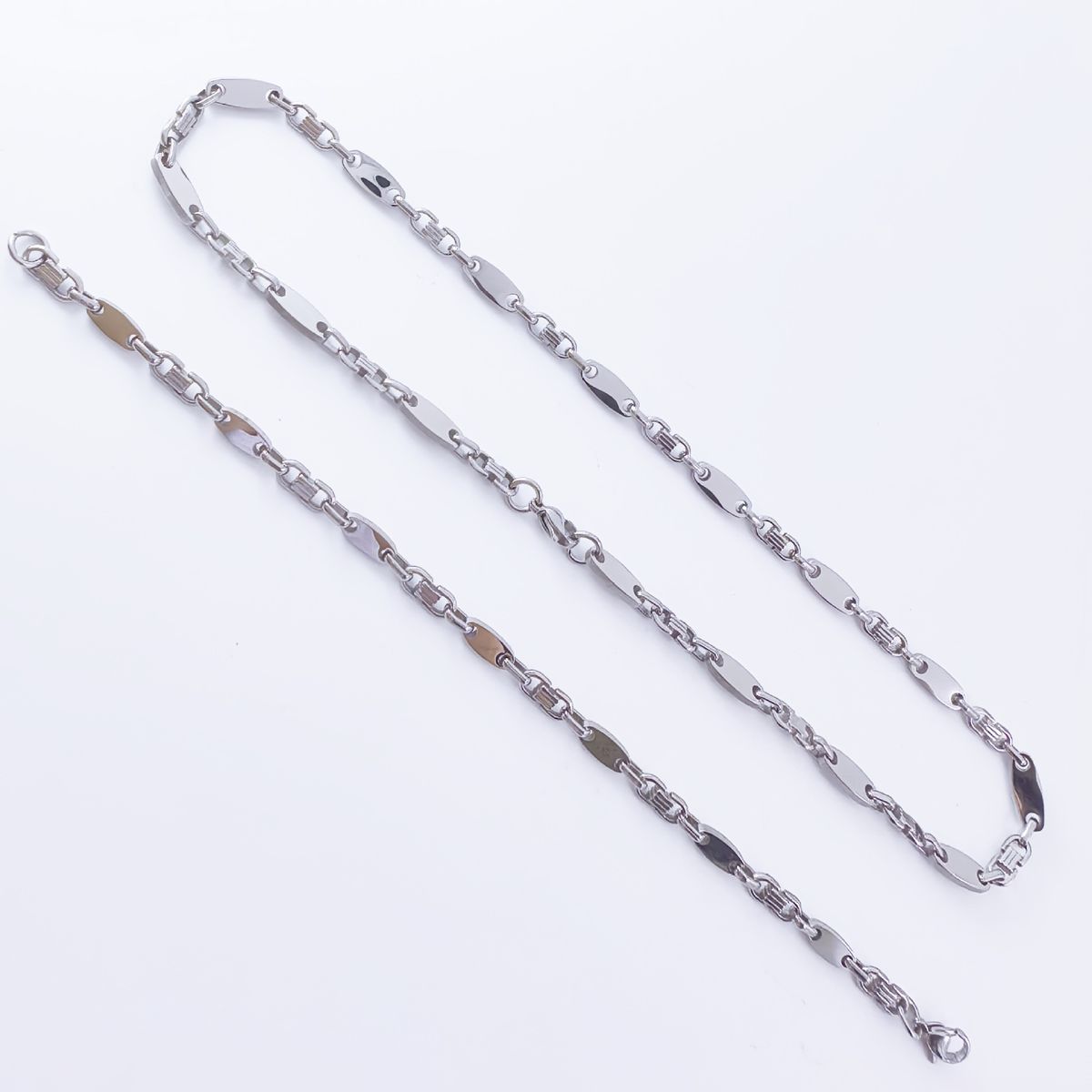 Collana da uomo fatta a mano, alla moda e suggestiva, con catena a maglie piatte in acciaio inossidabile liscio Emperor_voghion.com