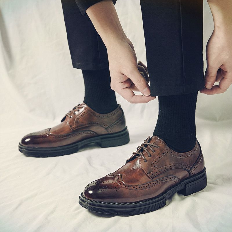 Atmungsaktive Brogue-Schuhe aus braunem Leder im Retro-Stil für Herren und Jugendliche, ideal für Business, formelle Anlässe und Hochzeiten._voghion.com