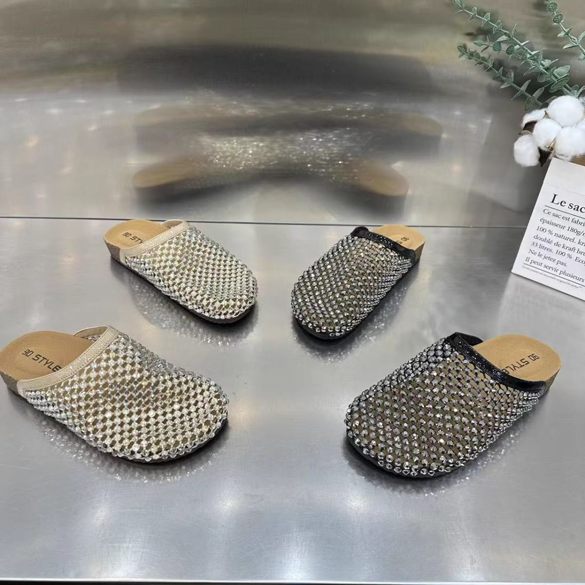 Baotou Water Diamond Mesh Respirável 2025 Verão Nova Moda Versátil Leve Estilo Luxo Chinelos Indústria Pesada_voghion.com