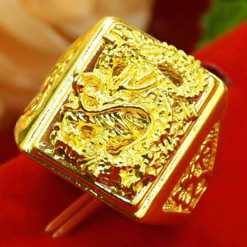Herrenring mit Drachenkopf-Muster in Sandgold_voghion.com