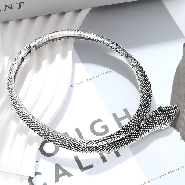 Collare articolato a forma di serpente in lega retrò da donna, design alla moda, collare a molla a forma di serpente, collare in metallo da donna_voghion.com