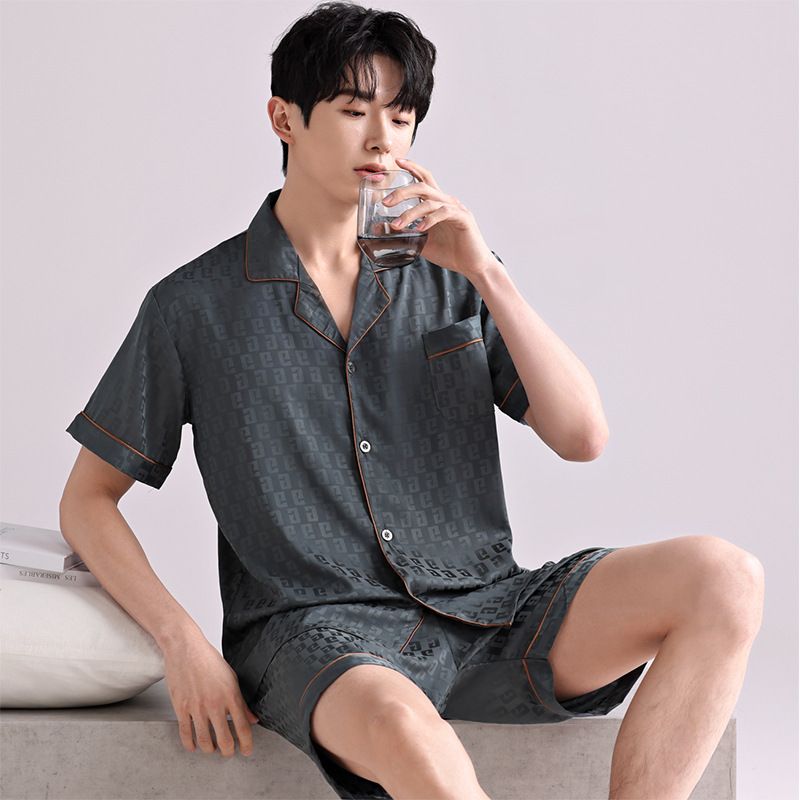 Herren-Nachtwäscheset aus Eisseide – Leichter und atmungsaktiver Kurzarm-Pyjama mit satinartigem Finish, Sommer-Loungewear für Zuhause und unterwegs_voghion.com