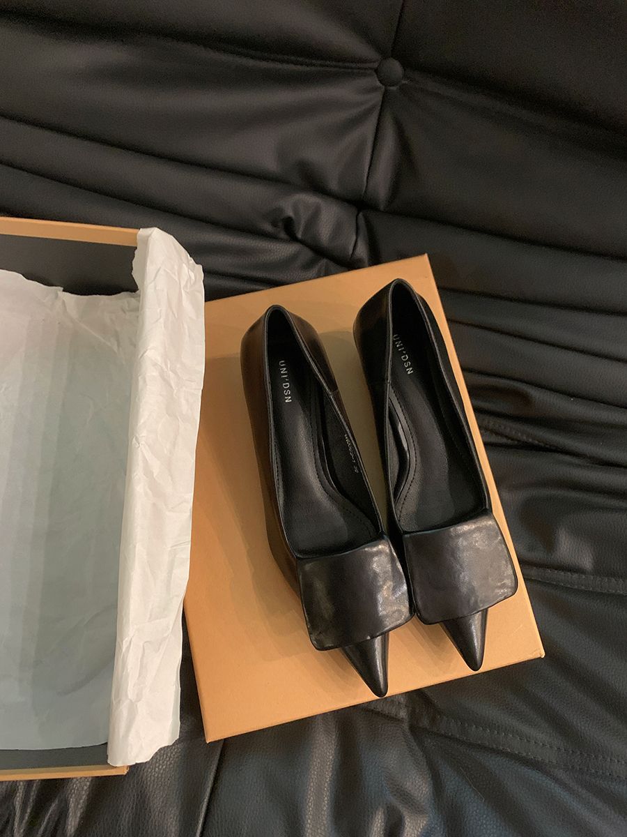 Französischer Stil Kitten Heel Single für Frauen 2025 Neue High-End Spitzschuh Elegante einfache schwarze Abendbootsschuhe_voghion.com