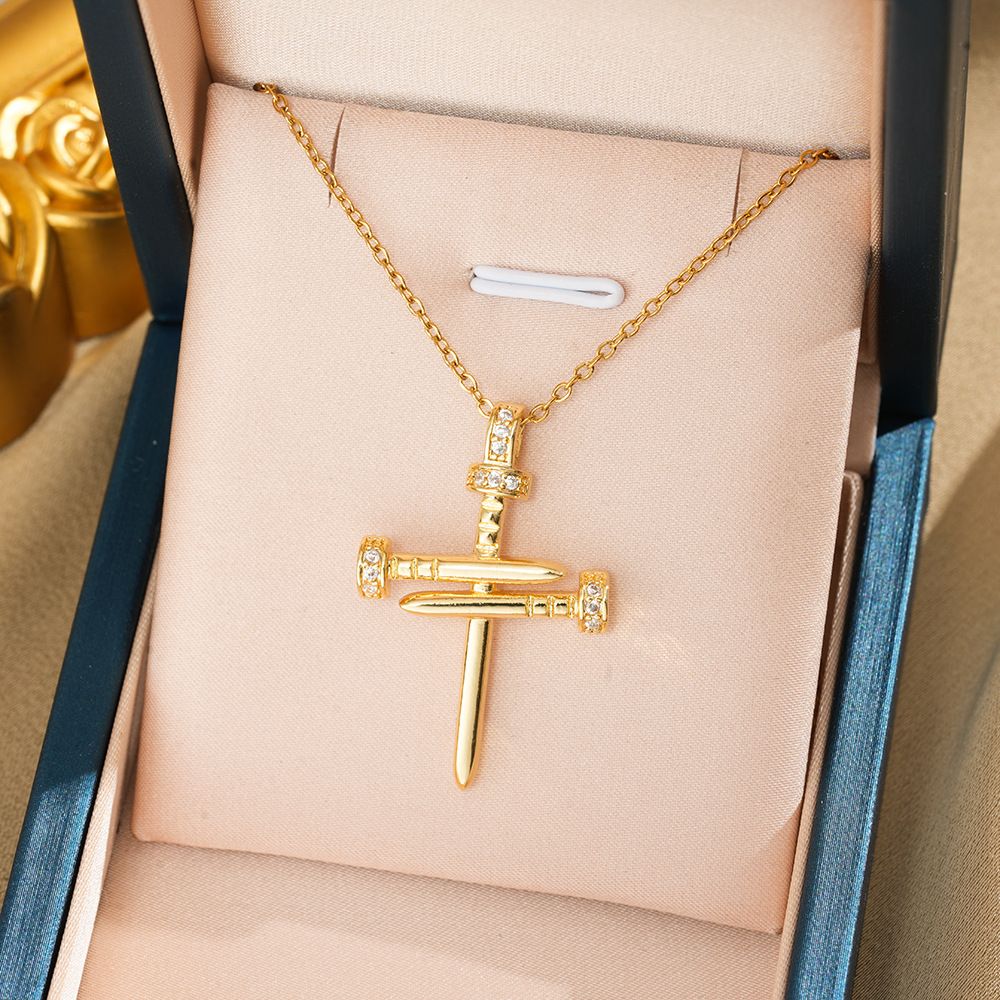 Personalized Hip-Hop Trend Copper Inlaid Zircon Stud Cross Titanium Steel Necklace Ins Simple Collarbone Chain_voghion.com