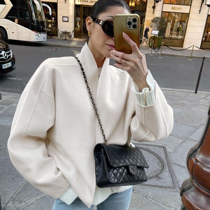 Autumn and Winter New Long sleeved V-neck Woolen Coat Short European and American Loose Style Commuting Lazy Style Women_voghion.com