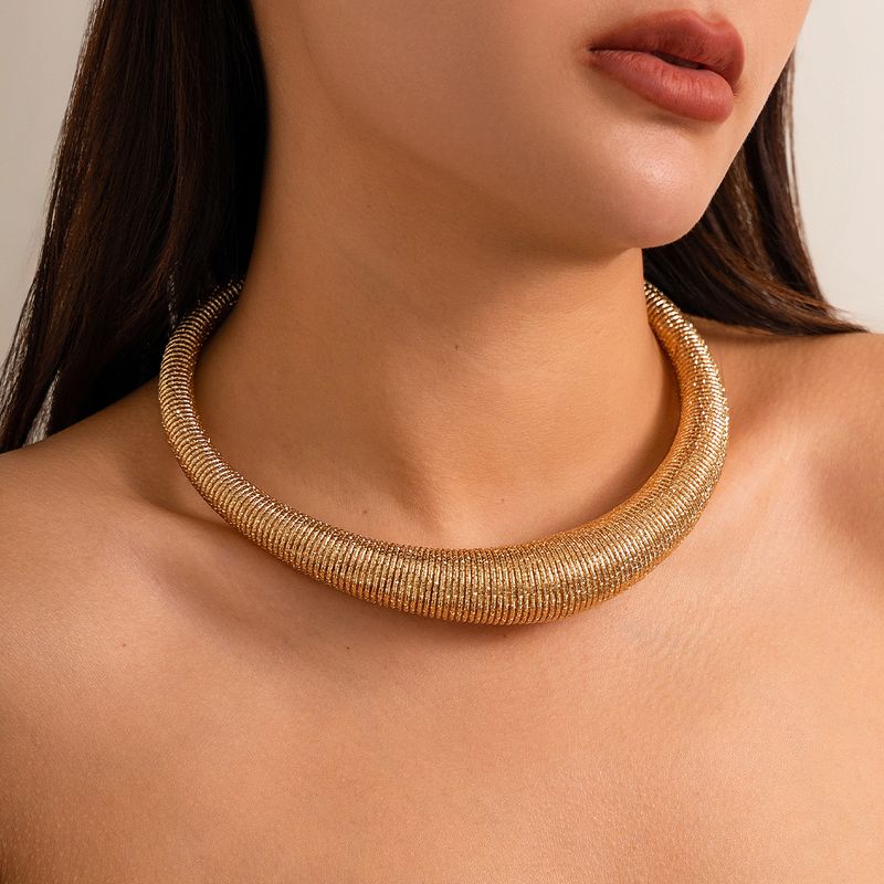 Simple Fashionable Niche Multi-layer Collar With Exaggerated Personality And Snake Bone Necklace_voghion.com