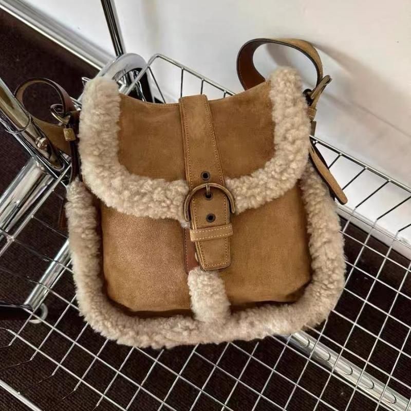 Autumn and winter wool women's bag small popular suede fur shoulder bag_voghion.com
