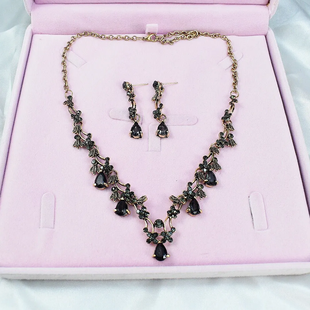 Korean retro bridal jewelry drop-shaped bridal necklace earrings set two-piece wedding crown dress accessories_voghion.com