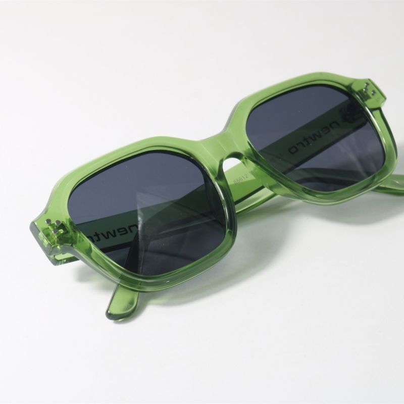 Retro Green Frame Green Sunglasses Anti-ultraviolet Thick Frame Glasses Frame Letter Sunglasses Square_voghion.com