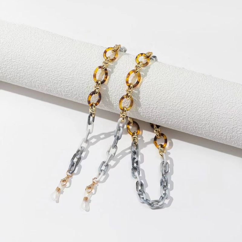 Collana con occhiali e catena in resina acrilica_voghion.com