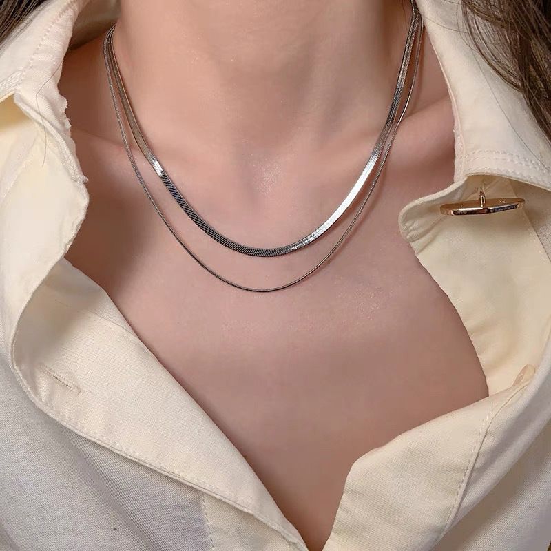 Titanium Steel Does Not Fade! Double-layer Stacked Snake Bone Fine Necklace Female Niche Design Advanced Sensory Chain Lock Sweet Cool Bone Chain_voghion.com
