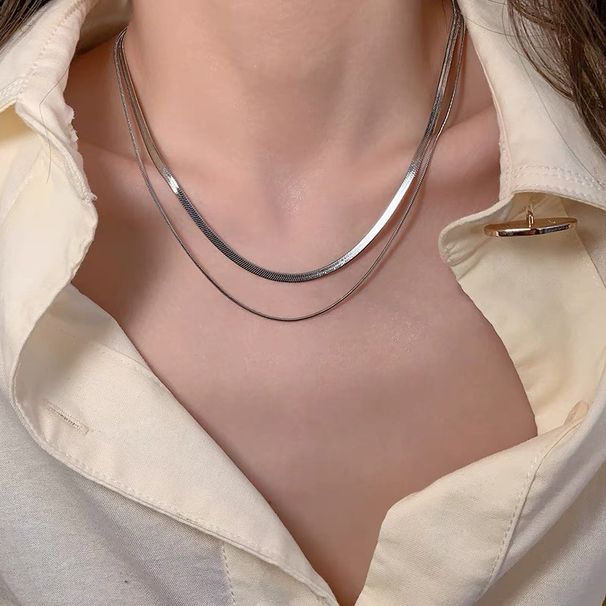 Titanium Steel Does Not Fade! Double-layer Stacked Snake Bone Fine Necklace Female Niche Design Advanced Sensory Chain Lock Sweet Cool Bone Chain_voghion.com