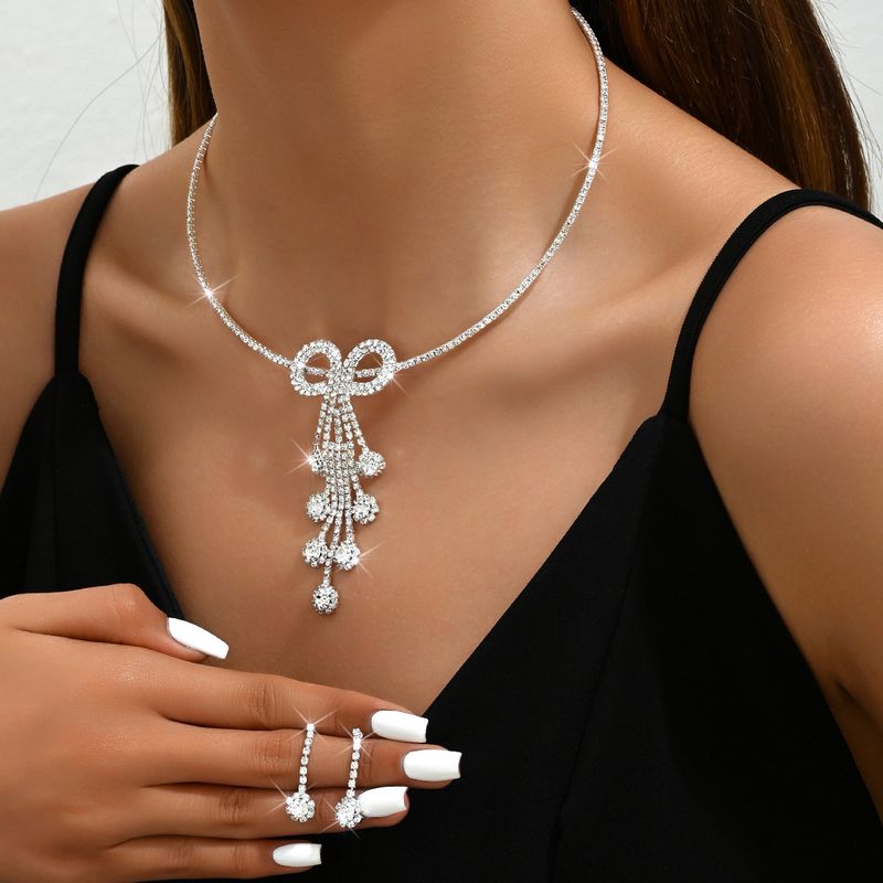 Ensemble de bijoux de mariée en argent, collier et boucles d'oreilles, motif feuille et fleur, chaîne à griffes en strass, deux pièces_voghion.com