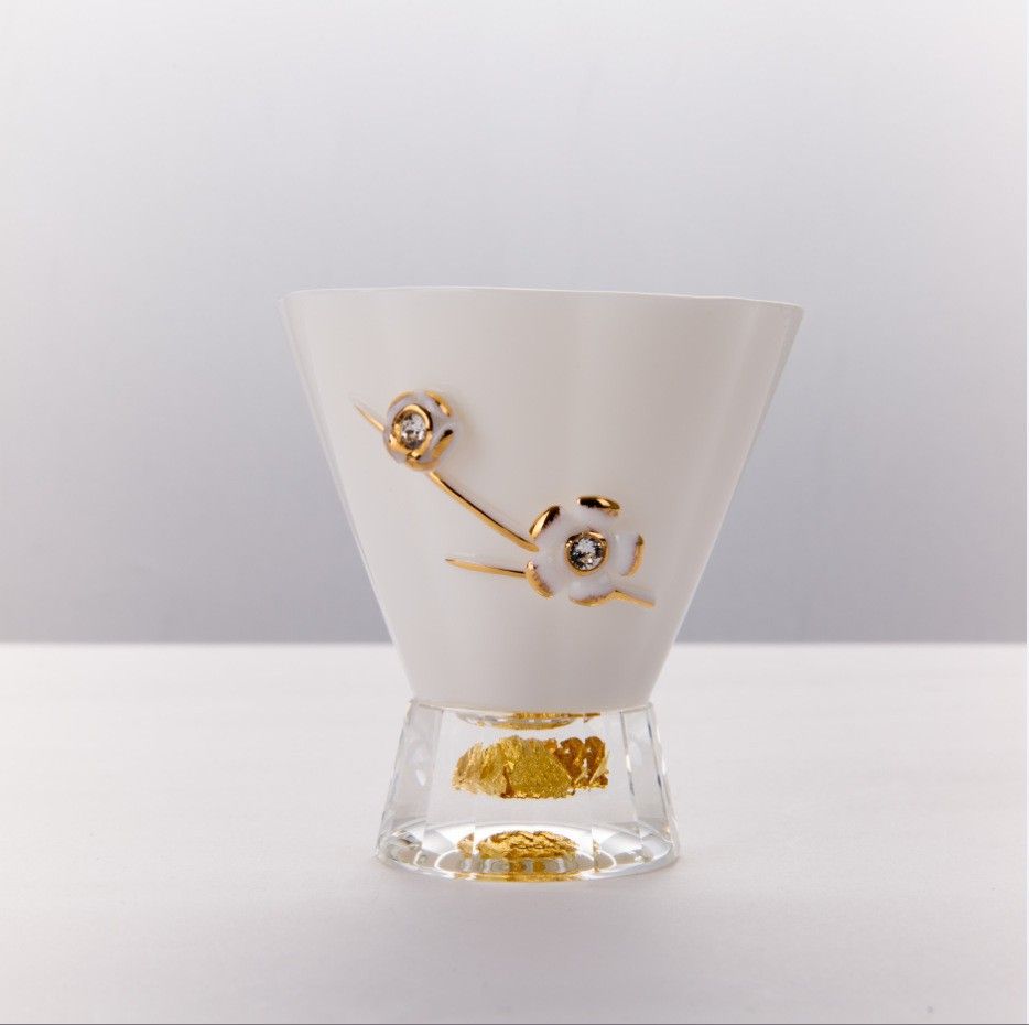 Vit porslin, guldfolie, kristall teservis, en kanna och fyra koppar, affärspresent, tillbehör_voghion.com