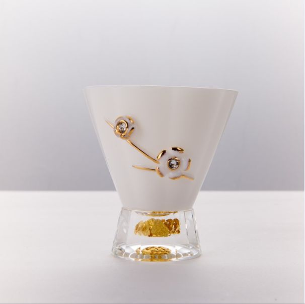 Vit porslin, guldfolie, kristall teservis, en kanna och fyra koppar, affärspresent, tillbehör_voghion.com