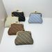 Retro Women's Change Bag, Small Fragrant Wind Shell Clip Bag, Mini Coin Bag, Change Bag, Earphone Bag._voghion.com