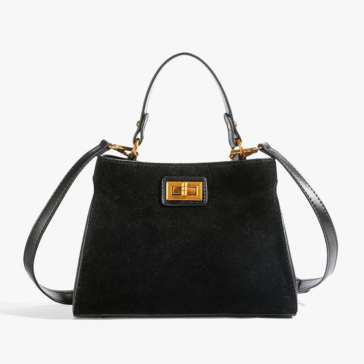 Commuter Large Capacity Tote 2024 New Trendy Women's Fashion Versatile Single Shoulder Texture Bucket Bag_voghion.com