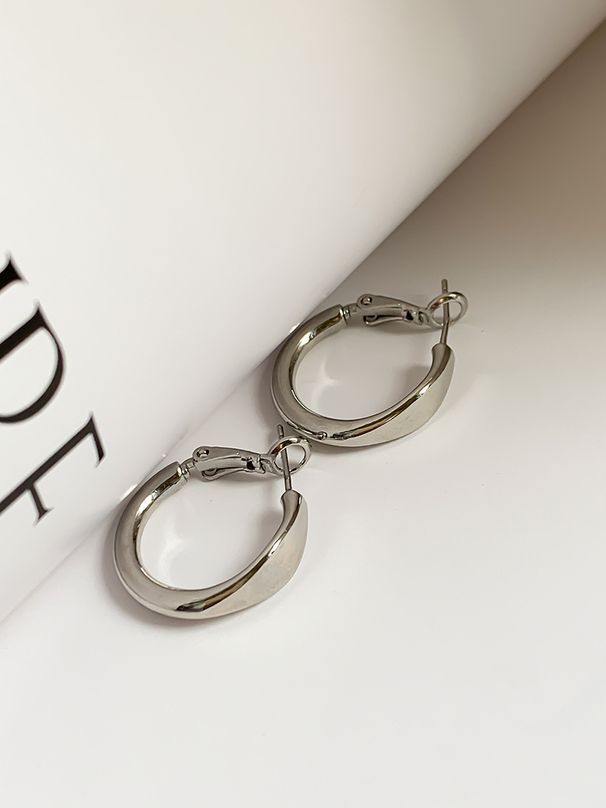S Silver Needle Niche Ins Minimalist Cold Style Design Sense Trendy Hoop Earrings For Women_voghion.com