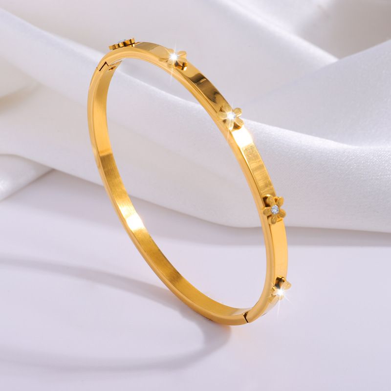 IG Style Sweet Round Heart Shape Flower Titanium Steel Zircon Bangle In Bulk_voghion.com