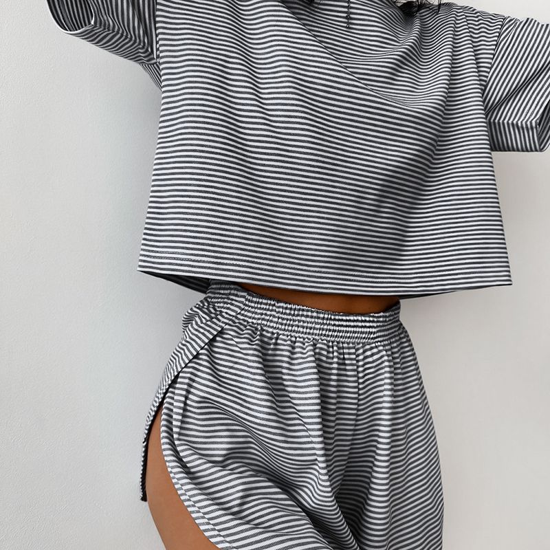 Trendy locker gestricktes Pyjama-Set mit kurzen Ärmeln und kurzen Hosen: Eine stilvolle Option für Komfort zu Hause und Chic im Freien_voghion.com