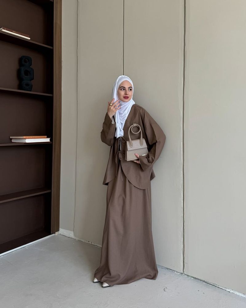 Damenbekleidung Naher Osten Arabischer Rock Zweiteiliger Anzug für Frauen Neue Mode Schnürung Lose Anzughemd Lässig_voghion.com