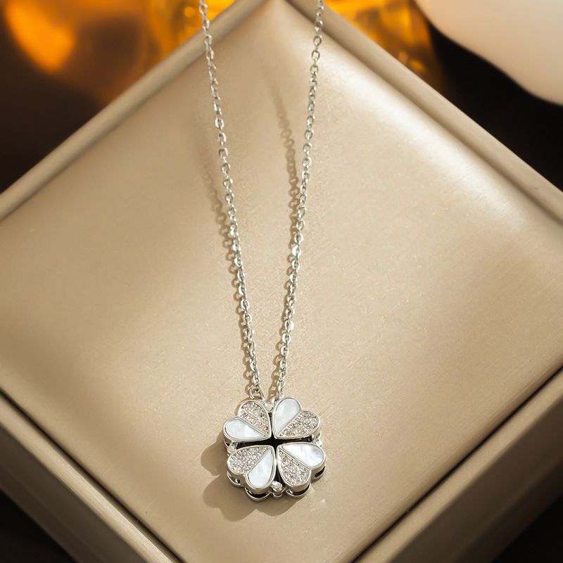 Douyin explosion style a two-wear flower necklace light luxury niche high-end design magnetic pendant titanium steel clavicle chain_voghion.com