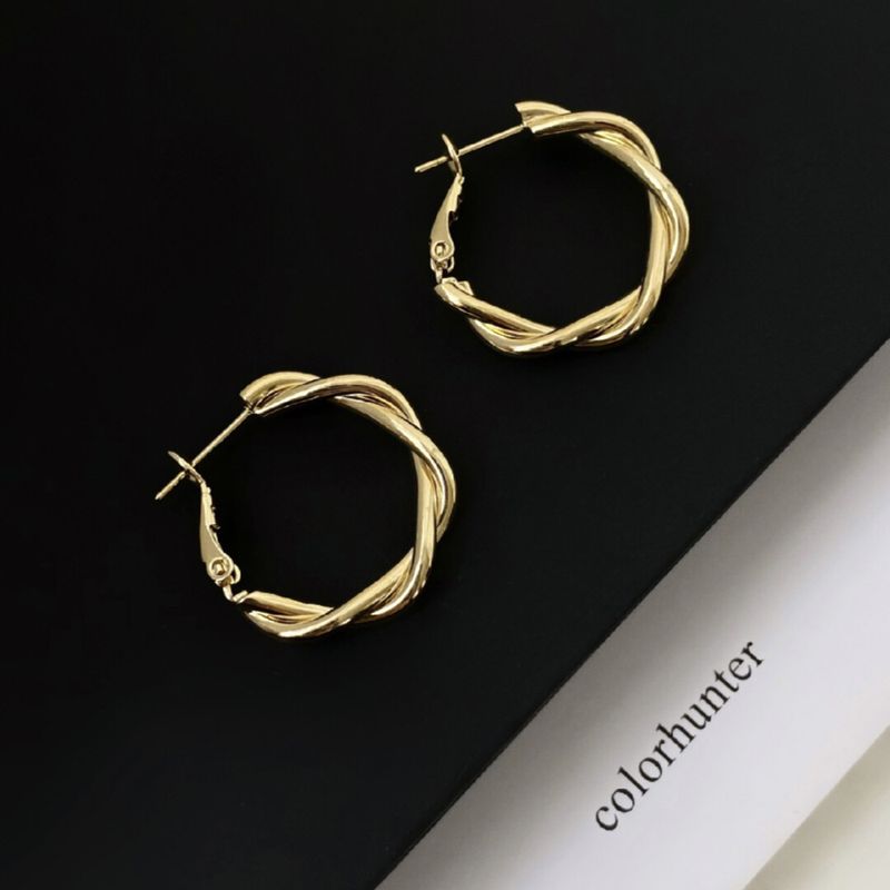 2025 Original Design Einfache Geometrische Große Kreis Spirale Verdreht Kupfer Überzogen Mit Realem Gold, licht Luxus High-End-Ohrringe Für Frauen D8e_voghion.com