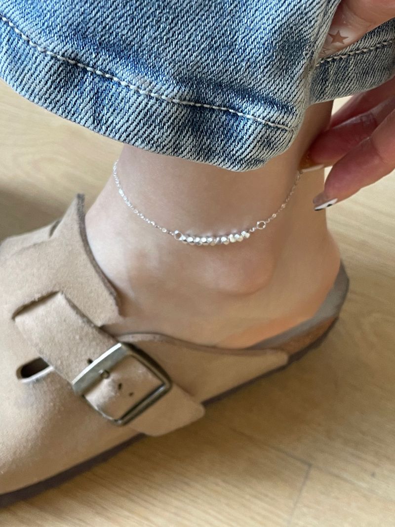 Mode Nischenstil Glänzendes Silberfragment Fußkettchen High-End Elegante Einfache Vielseitige Fußkette_voghion.com