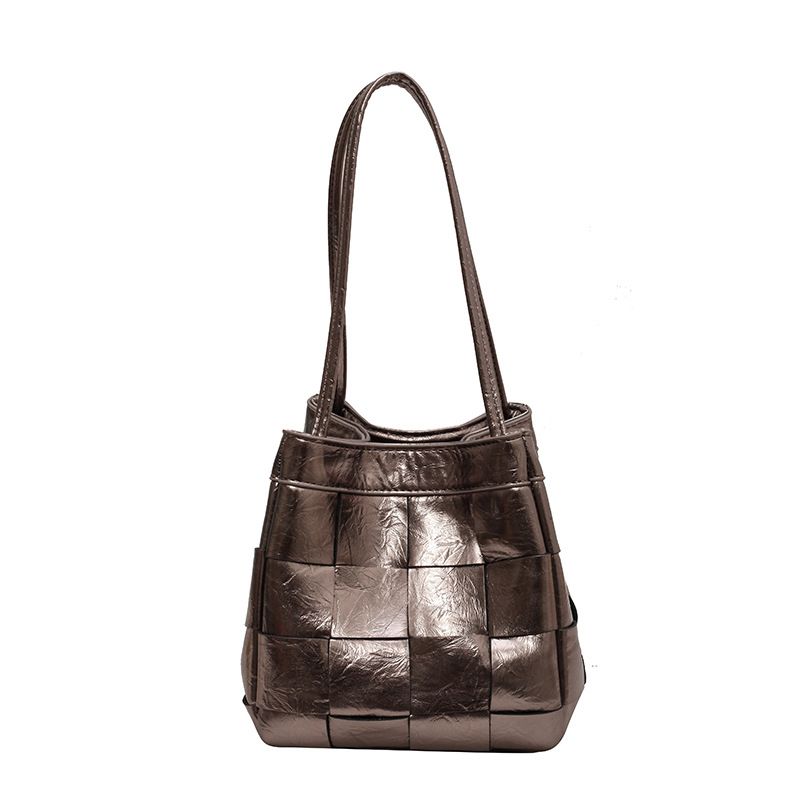 Niche Design Woven Bag Female 2023 New Simple Bucket Bag Borsa a tracolla ascella di alto livello_voghion.com