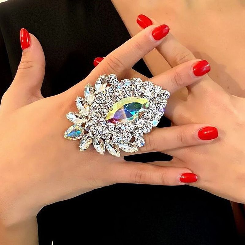 Fashion Rhinestone Personality Exaggerated Luxurious Queen Hand Jewelry Versatile Accessory Ring_voghion.com
