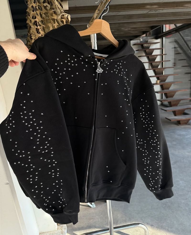 Retro Y2K Streetwear Hoodie - Graphic Print Zip-Up Pullover, Oversized Fit, Anime-Inspired Design, Unisex Casual Sweatshirt For Men & Women​_voghion.com