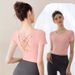 Γυμνή φόρμα γιόγκα, κοντό τοπ με μακρύ αθλητικό μανίκι και μαξιλαράκι στήθους, εφαρμοστή φόρμα για τρέξιμο που στεγνώνει γρήγορα_voghion.com