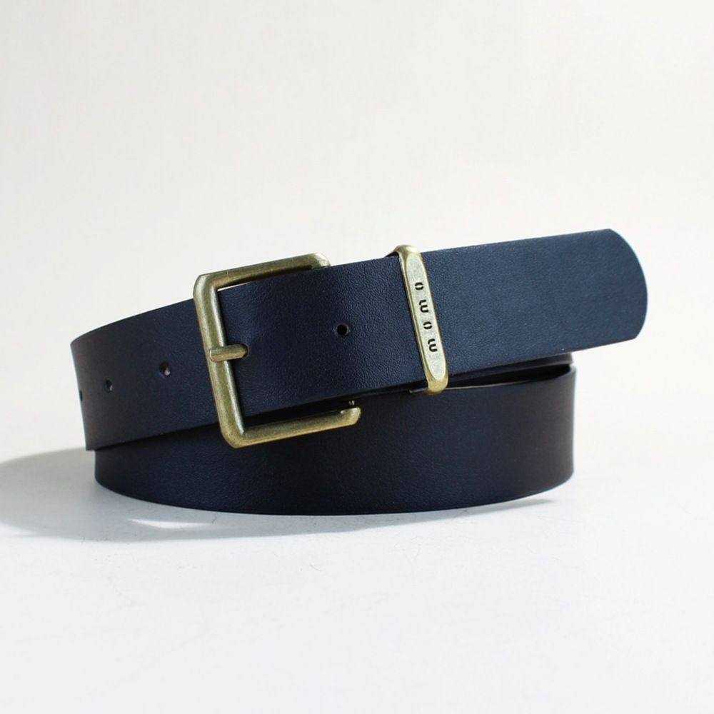 Premium PU-læderbælte - Slank kaffebrun linning til kvinder | Justerbar spænderem til jeans og kjoler (2,2 cm bredde, vegansk læder)_voghion.com