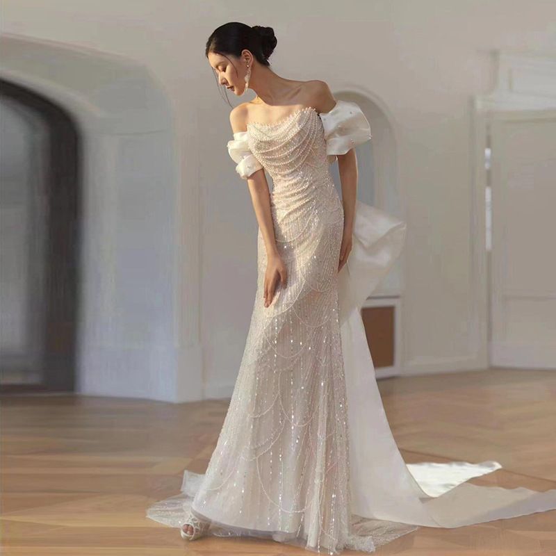 Damenbekleidung Neue One-Shoulder Pailletten Fischschwanz Begrüßung Licht Brautkleid Verlobungskleid Rock_voghion.com