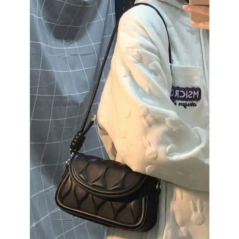 French Niche Design High-End Feel Underarm New Trendy Texture Autumn Winter Versatile Shoulder Crossbody Bag_voghion.com