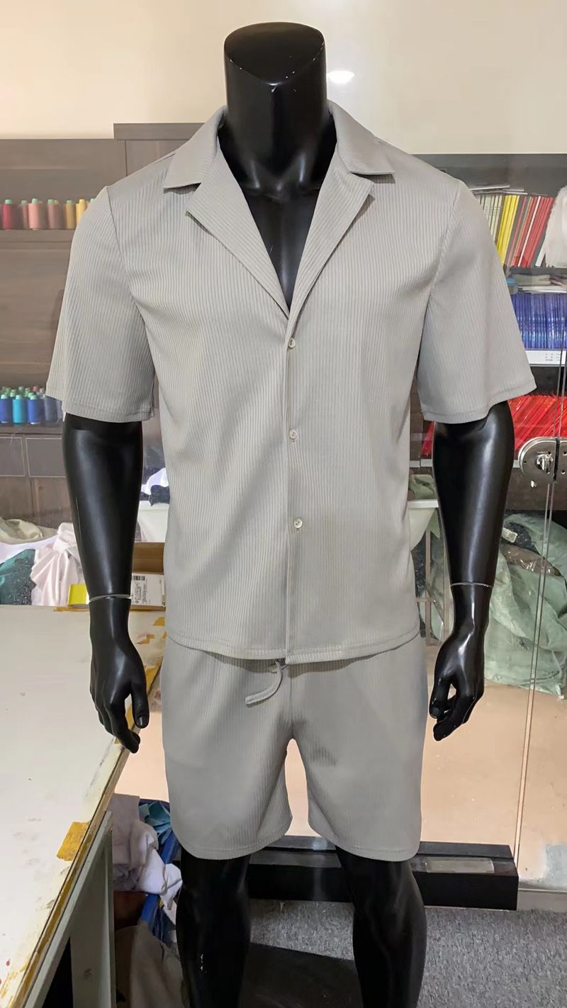 Herrenbekleidung Sommer beiläufige lose Kurzarmhemd Shorts Mode gestreiften Herrenanzug Herren zweiteiliger Anzug Herren Sportanzug_voghion.com