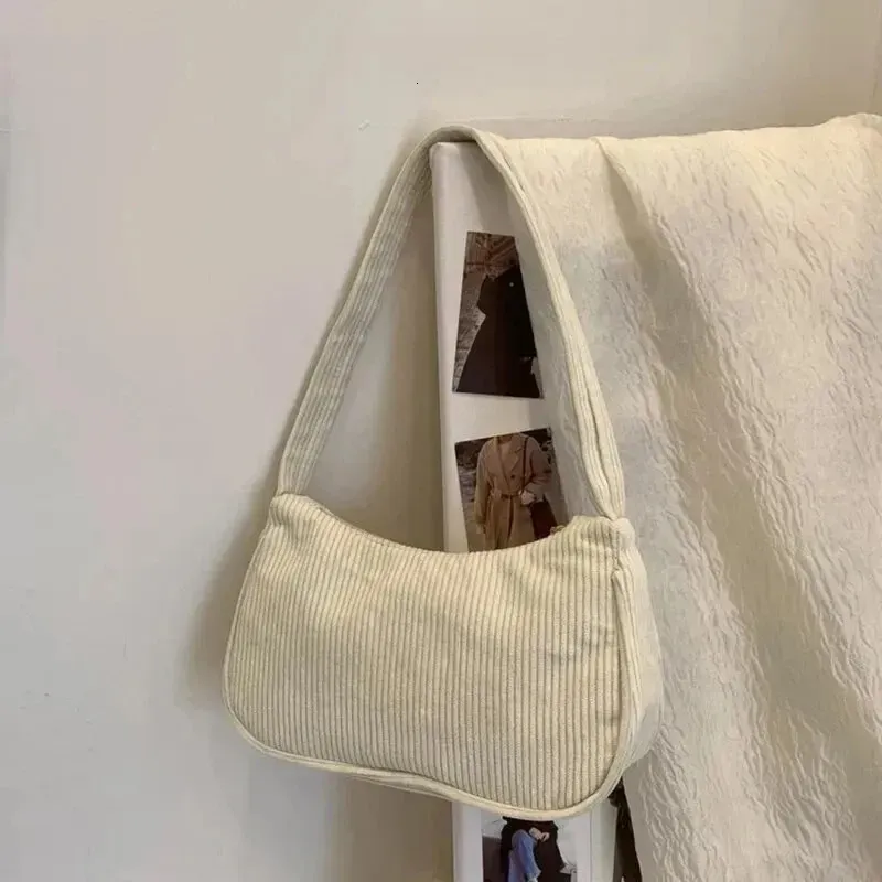 Retro damska torebka na ramię z półksiężycem pod pachami, modna, jednokolorowa, mała torebka damska na zamek błyskawiczny, z materiału sztruksowego, kopertówka 250714_voghion.com