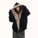 "Giacca invernale da uomo con cappuccio e finiture in pelliccia sintetica – Cappotto in poliestere spesso, colore nero/grigio (stile streetwear, vestibilità ampia)"_voghion.com